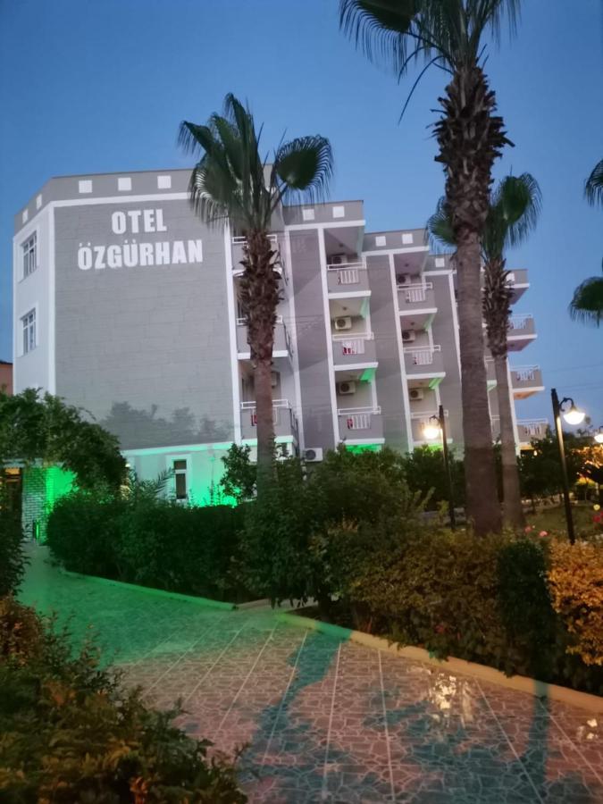 Oezguerhan 3* Side